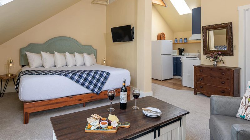 King Bed with Efficiency Kitchen in Room 12